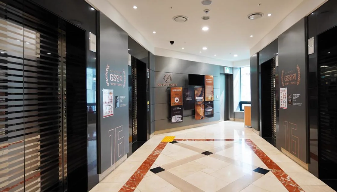 Elevator hall of the GS Eye Center 16th floor SMILE clinic, Mijin Plaza Seoul