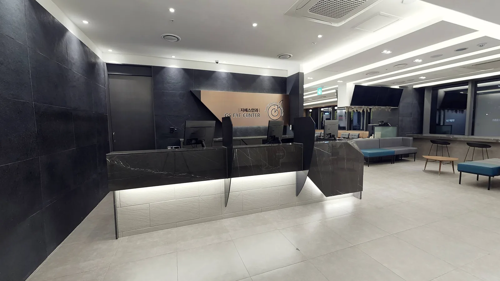 Inside the GS Eye Center SMILE clinic on the 16th floor, Gangnam Seoul